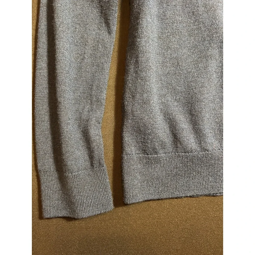 Banana Republic Mens Blue Gray 100% Merino Wool V-Neck Pullover Sweater L